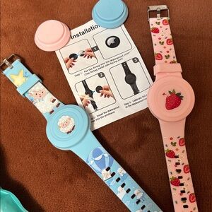 Kids AirTag watches